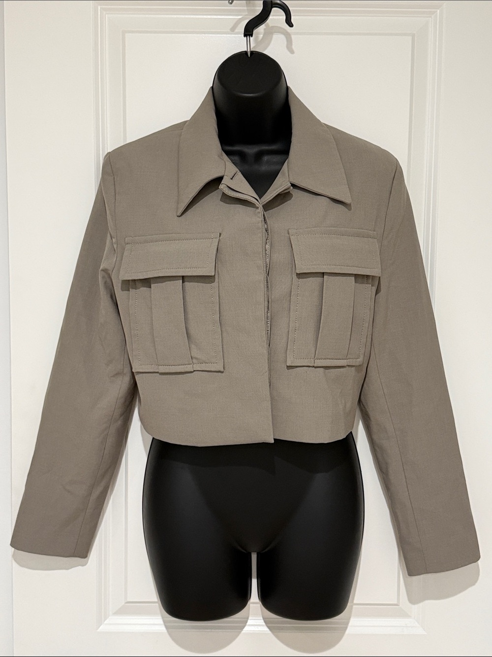 MNG Cropped Utility Jacket - Picture 2 of 7